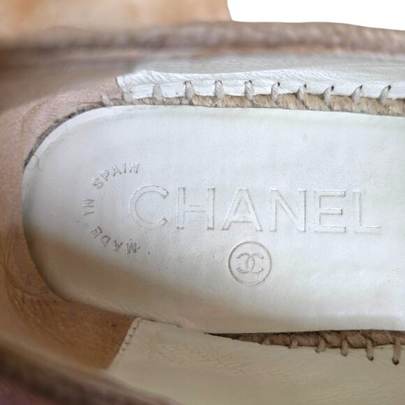 Chanel Beige Black Velvet Camellia CC Cap Toe Espadrilles G29762 IT 38 - Picture 13 of 14